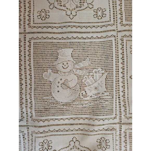 Vintage Artex Lace Winter Scene Obling 60x90 Tablecloth Ivory Christmas - Picture 6 of 11